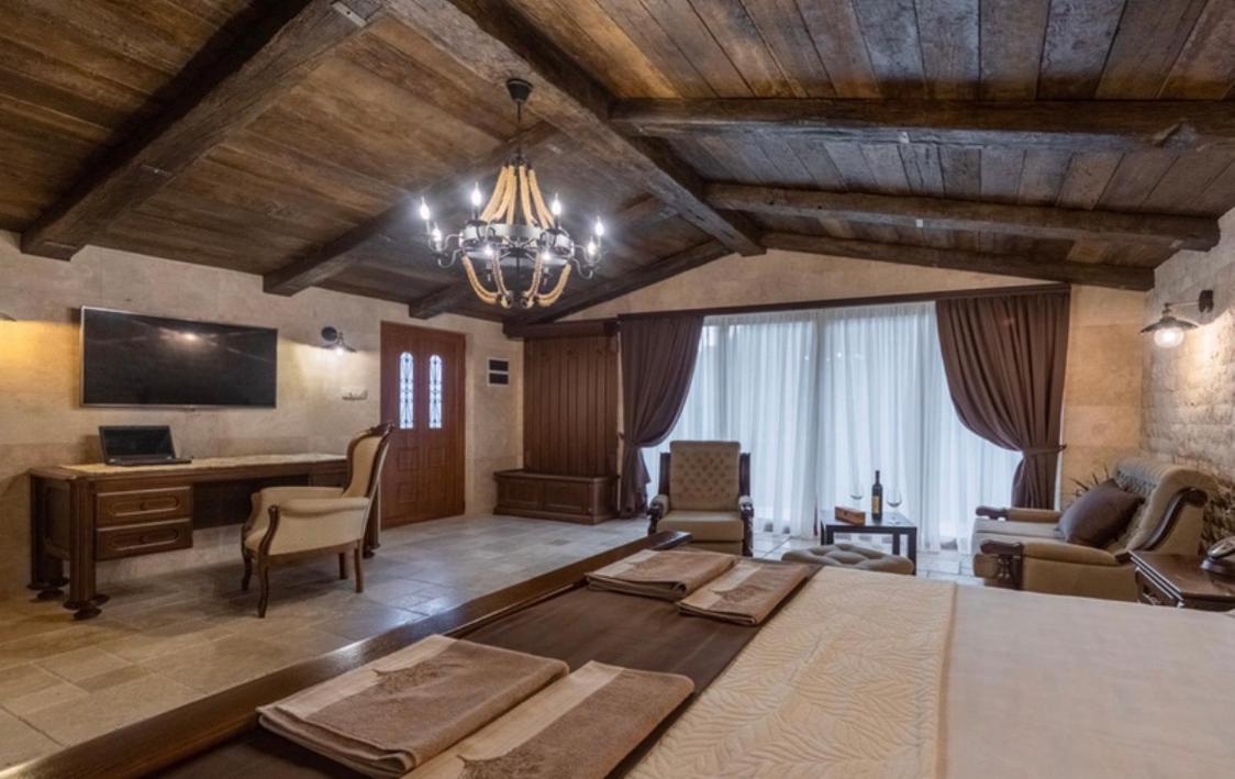 באר Olive Queen Rustic Estate מראה חיצוני תמונה