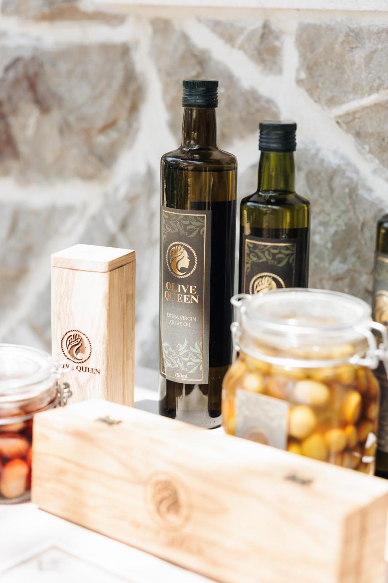 באר Olive Queen Rustic Estate מראה חיצוני תמונה
