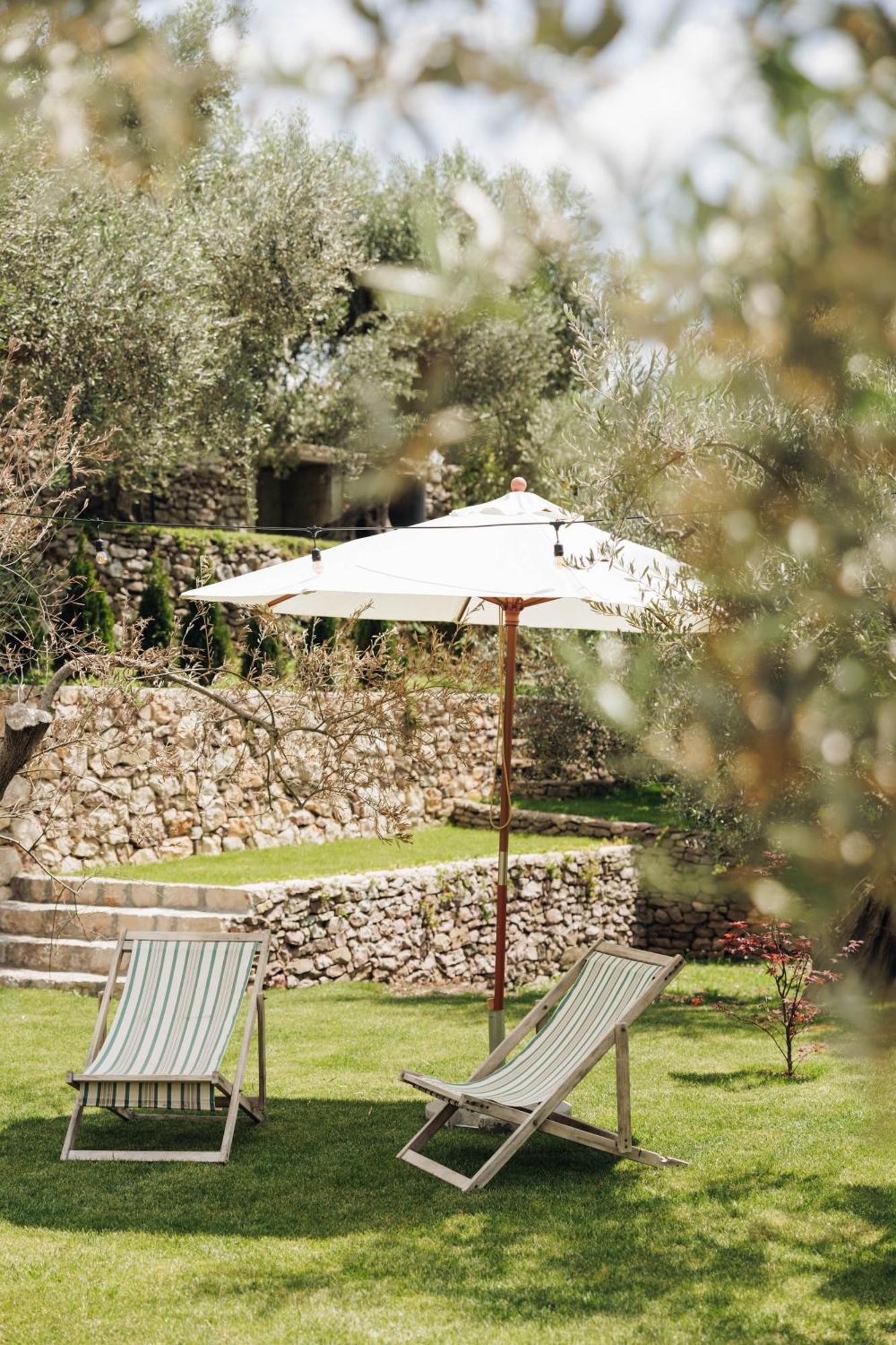 באר Olive Queen Rustic Estate מראה חיצוני תמונה
